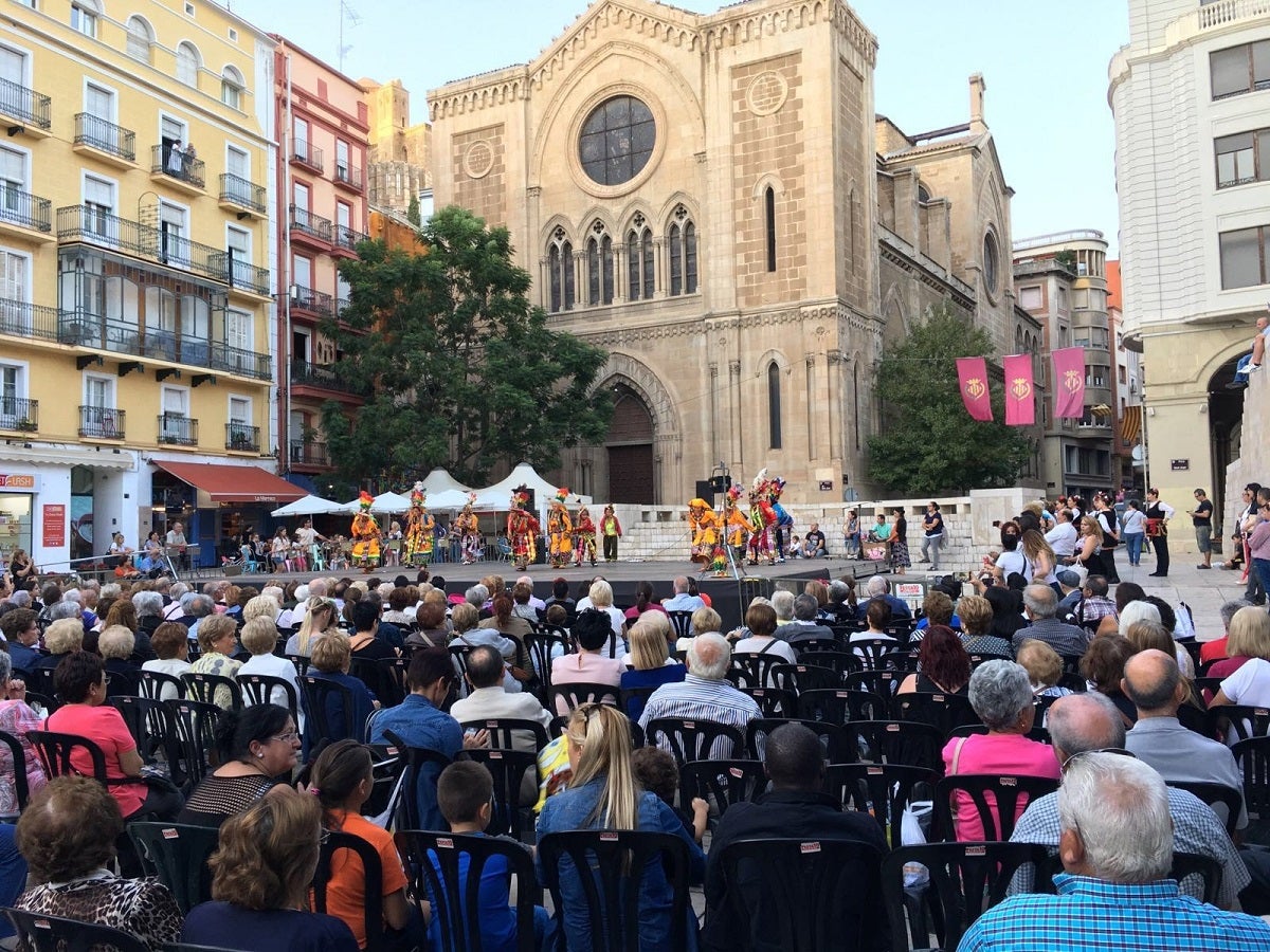 Festival de danses tradicionals dels col·lectius migrants del Fòrum Ciutadà de Cohesió Social, de l'Ajuntament de Lleida