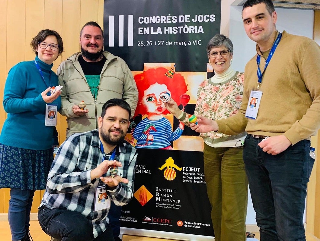 Sandrà Sarda, Pak Gallego, David Díaz, Imma Marín (moderadora) i Miquel Molist van debatre sobre les professions del joc