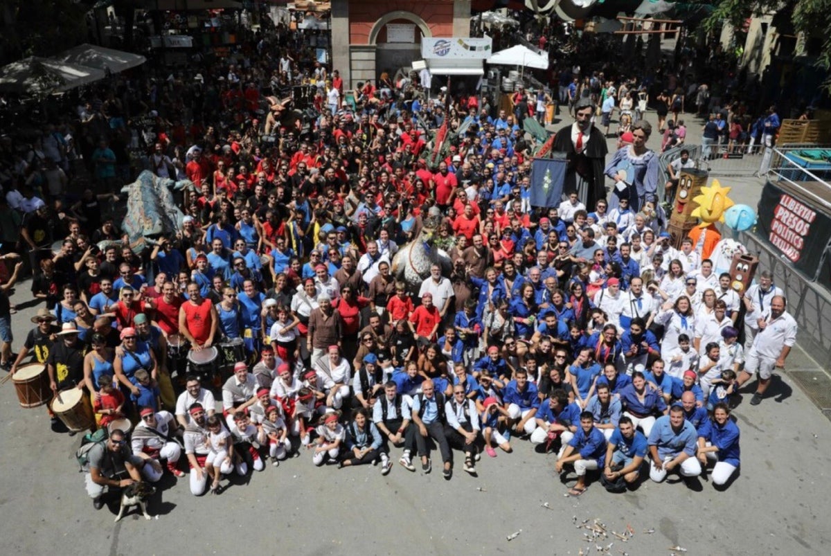 Cloenda amb Mesclat i Colles de Cultura de Gràcia I Tradicionàrius 37Cloenda amb Mesclat i Colles de Cultura de Gràcia I Tradicionàrius 37