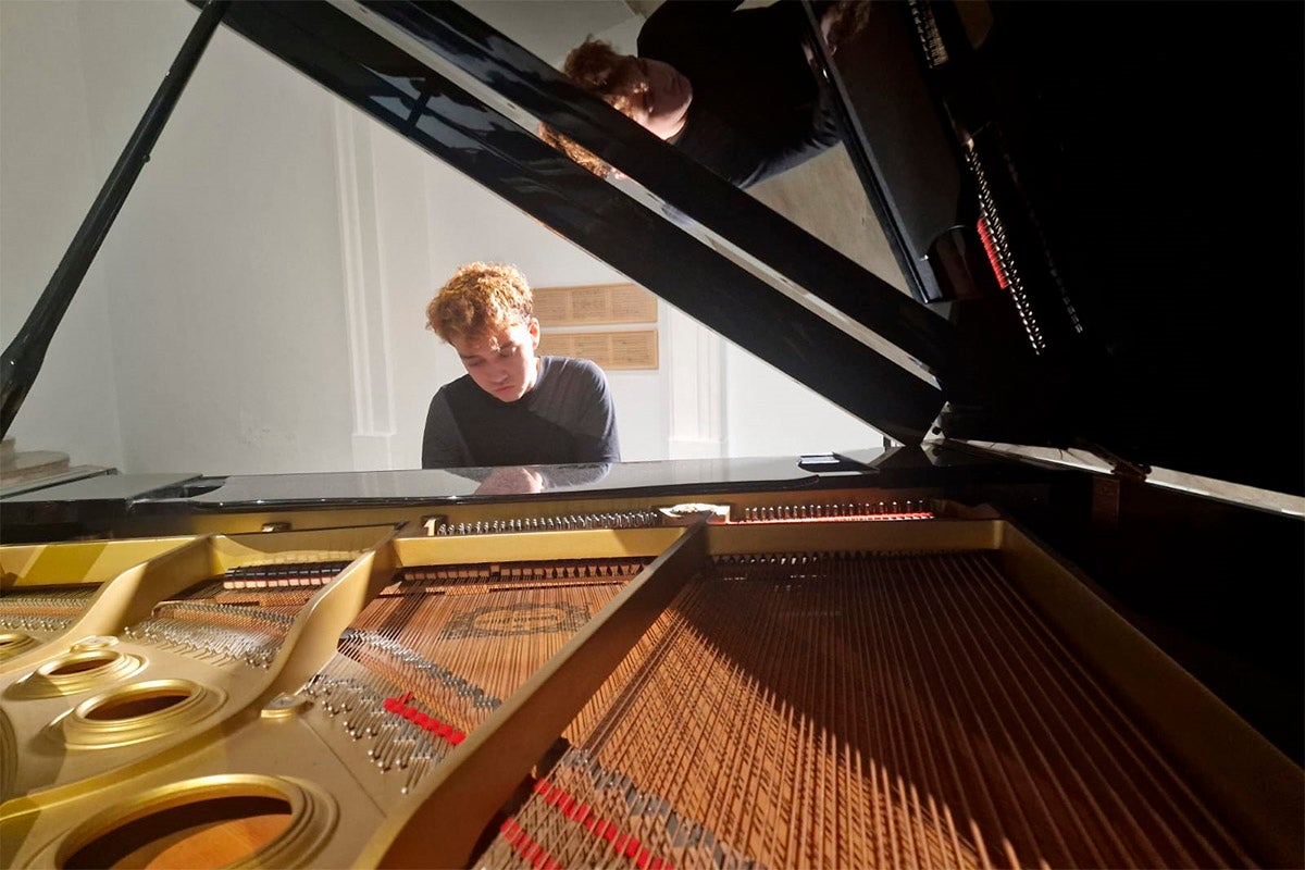 El pianista valencià Tziran Llorenç Palacios 