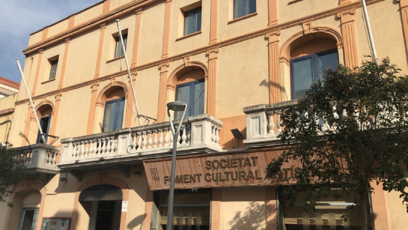 Façana del Foment Cultural i Artístic | Federació d'Ateneus de Catalunya