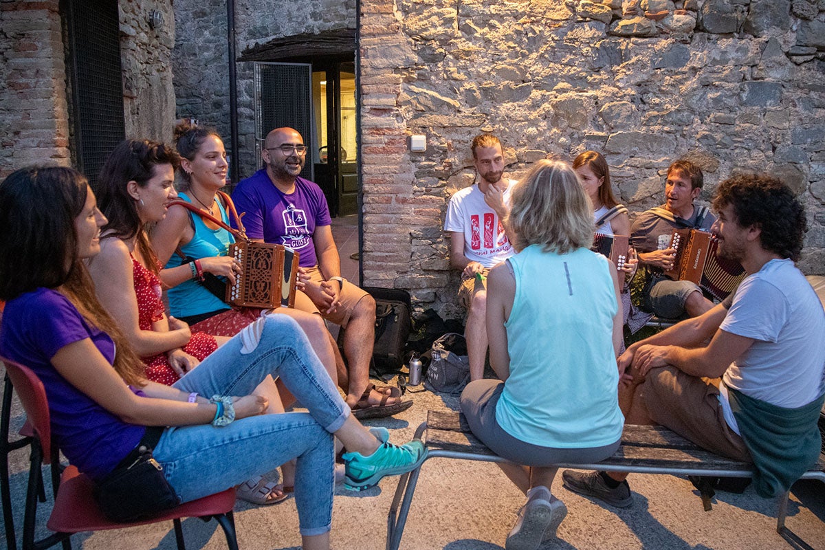 Edició anterior de l'Escola d'estiu de Glosa │ Immaculada Tubau (Cor de Carxofa)
