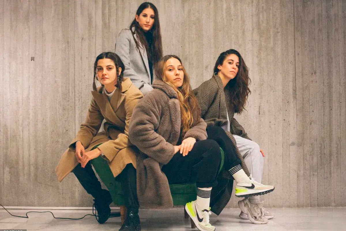 La jove companyia de dansa Mucha Muchacha, juntament amb Los Voluble, faran l'espectacle inaugural el 10 d'octubre al Teatre Kursaal