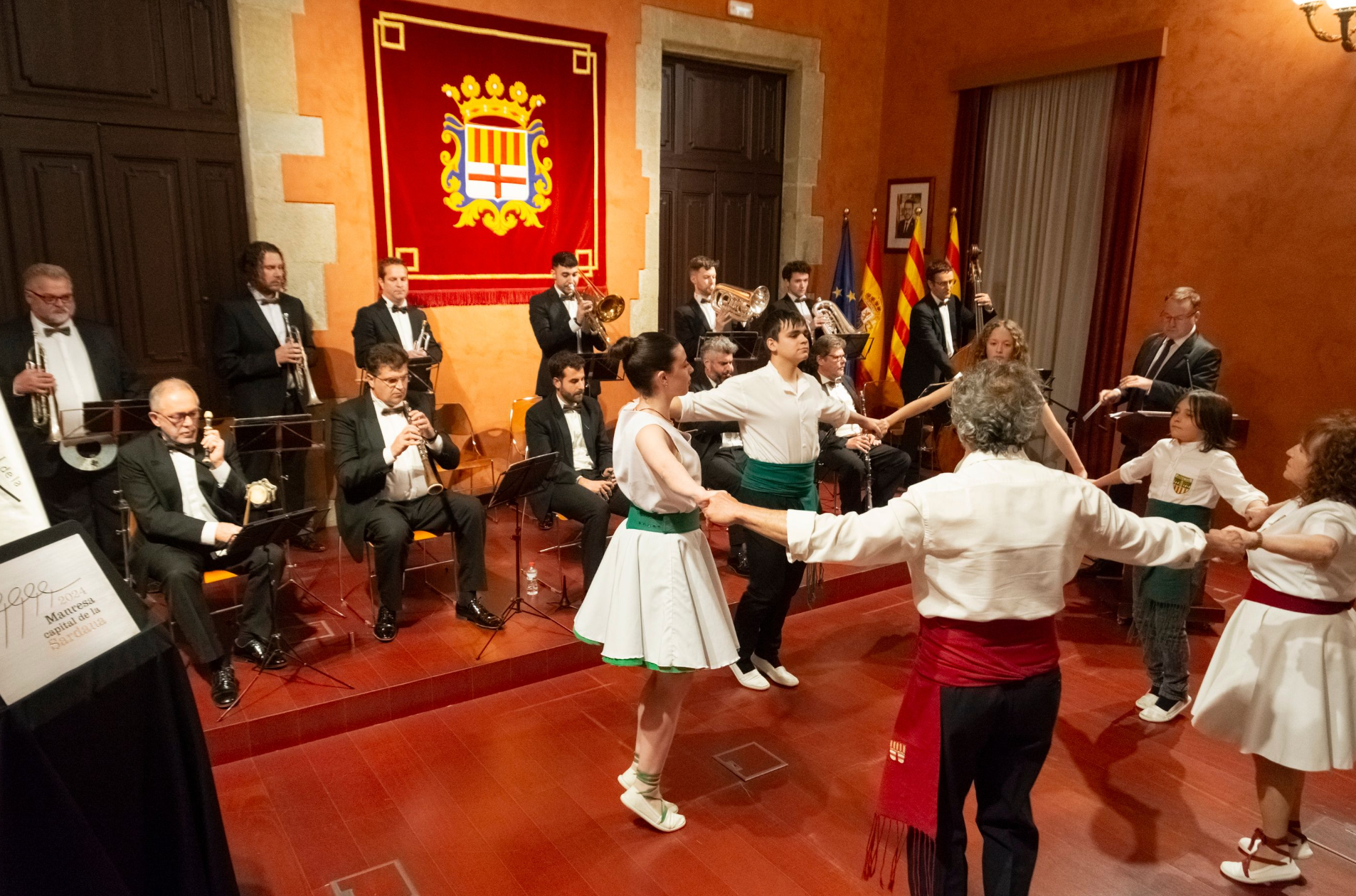 Manresa encara les darreres setmanes de la capitalitat de la sardana SOMSARDANA