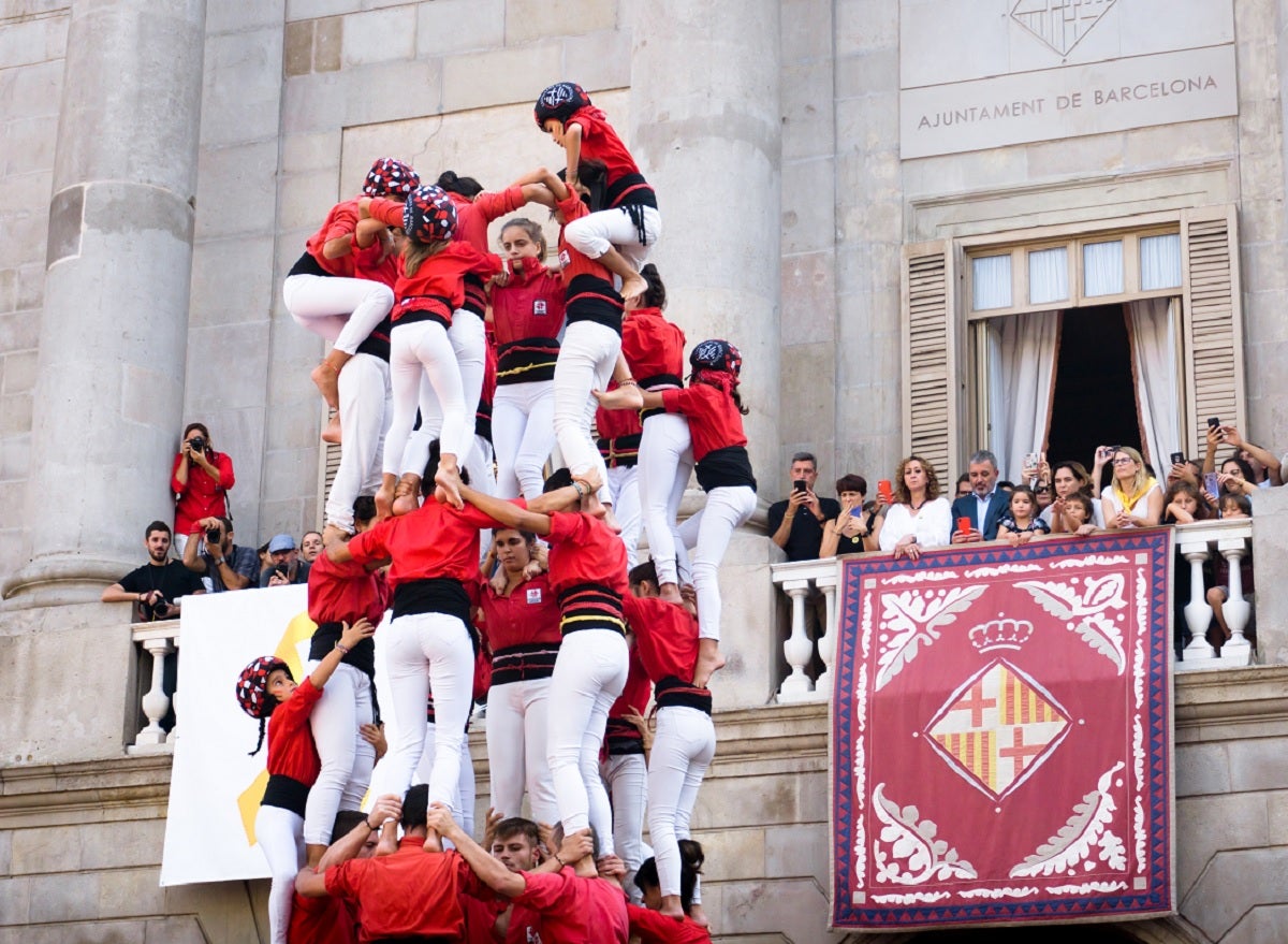 Actuació dels castellers de Barcelona a les festes de la Mercè | Wikicommons