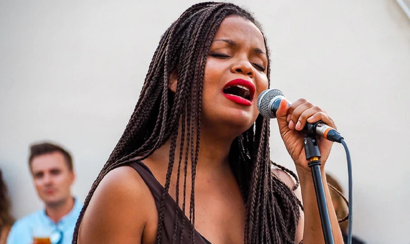 La cantant Yadira Ferrer, convidada especial del concert al castell de Sant Marçal.