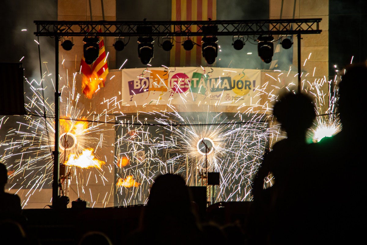 Castell de focs per festa major / Ajuntament de Lliçà de Vall