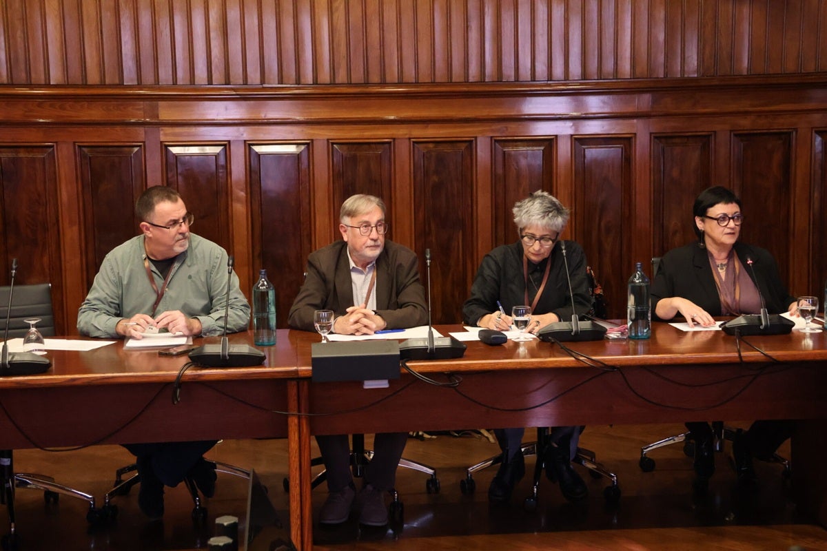Guillermo Soler, Ramon Arnabat, Teresa Badia i Vinyet Panyella a la comissió del Projecte de Llei del PCI | Parlament de Catalunya