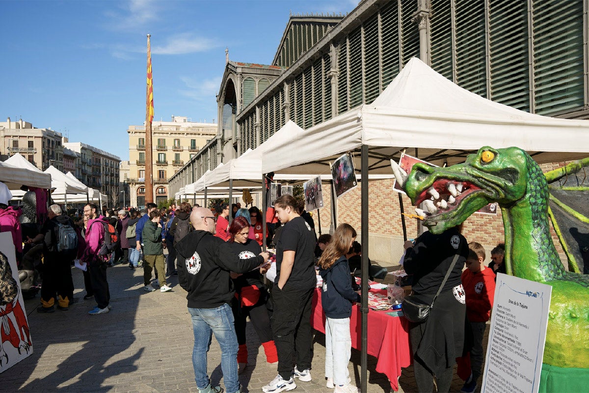 El dissabte 31 de gener hi haurà tallers relacionats el bestiari i jocs tradicionals davant del Born Centre de Cultura i Memòria