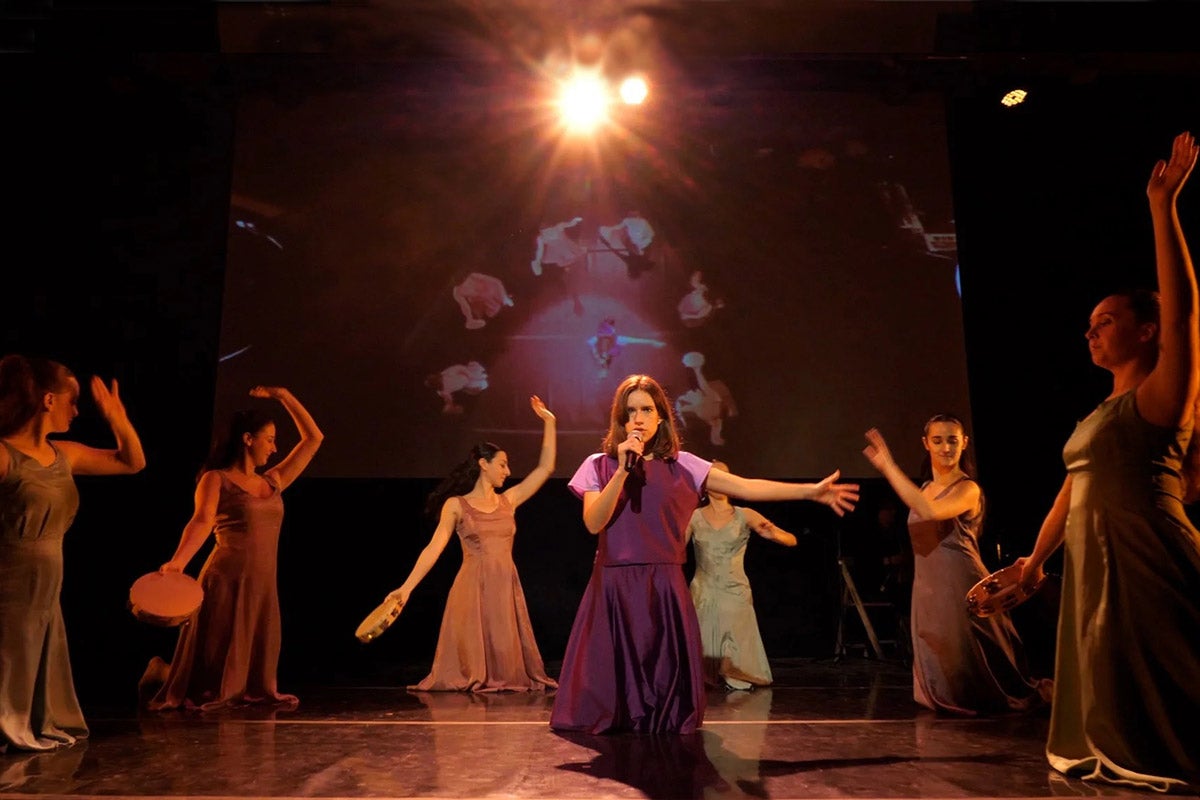 L'espectacle 'Solstici', amb Maria Castell i l'Esbart Dansaire de Rubí