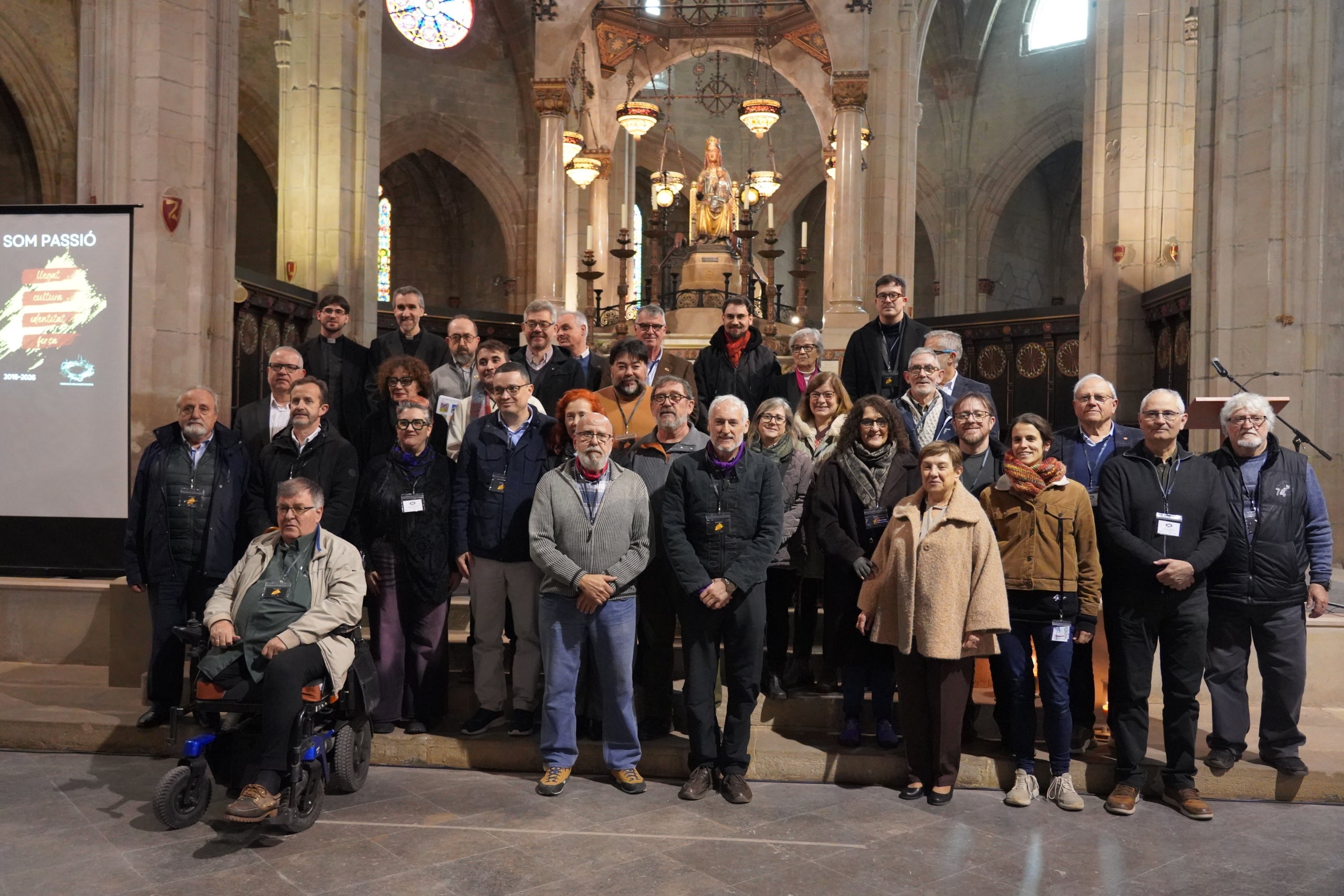 Representants de les 22 entitats que conformen la Federació Catalana de Passions