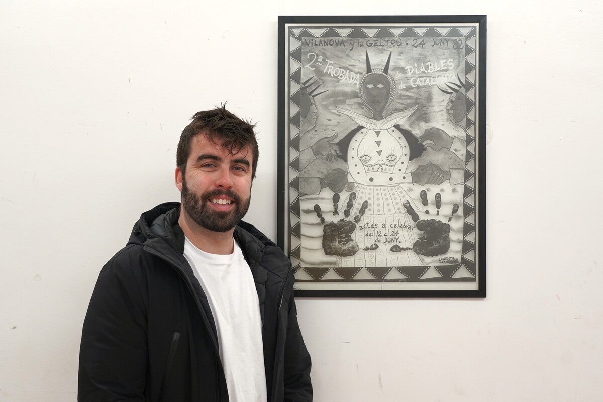 Jordi Tomàs al local dels Balls de Diables de Vilanova la Geltrú