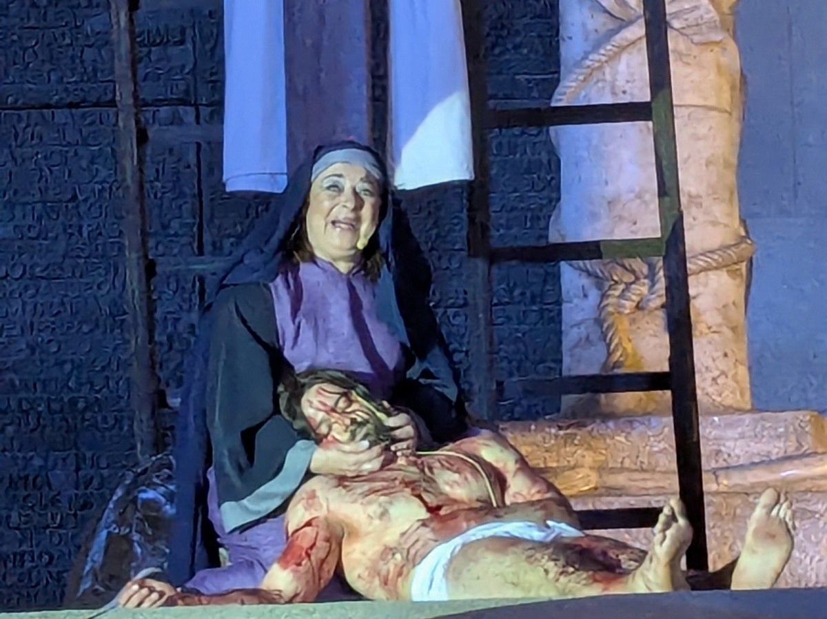 Representació a la façana de la Passió de la Sagrada Família | Rosa M. Provencio