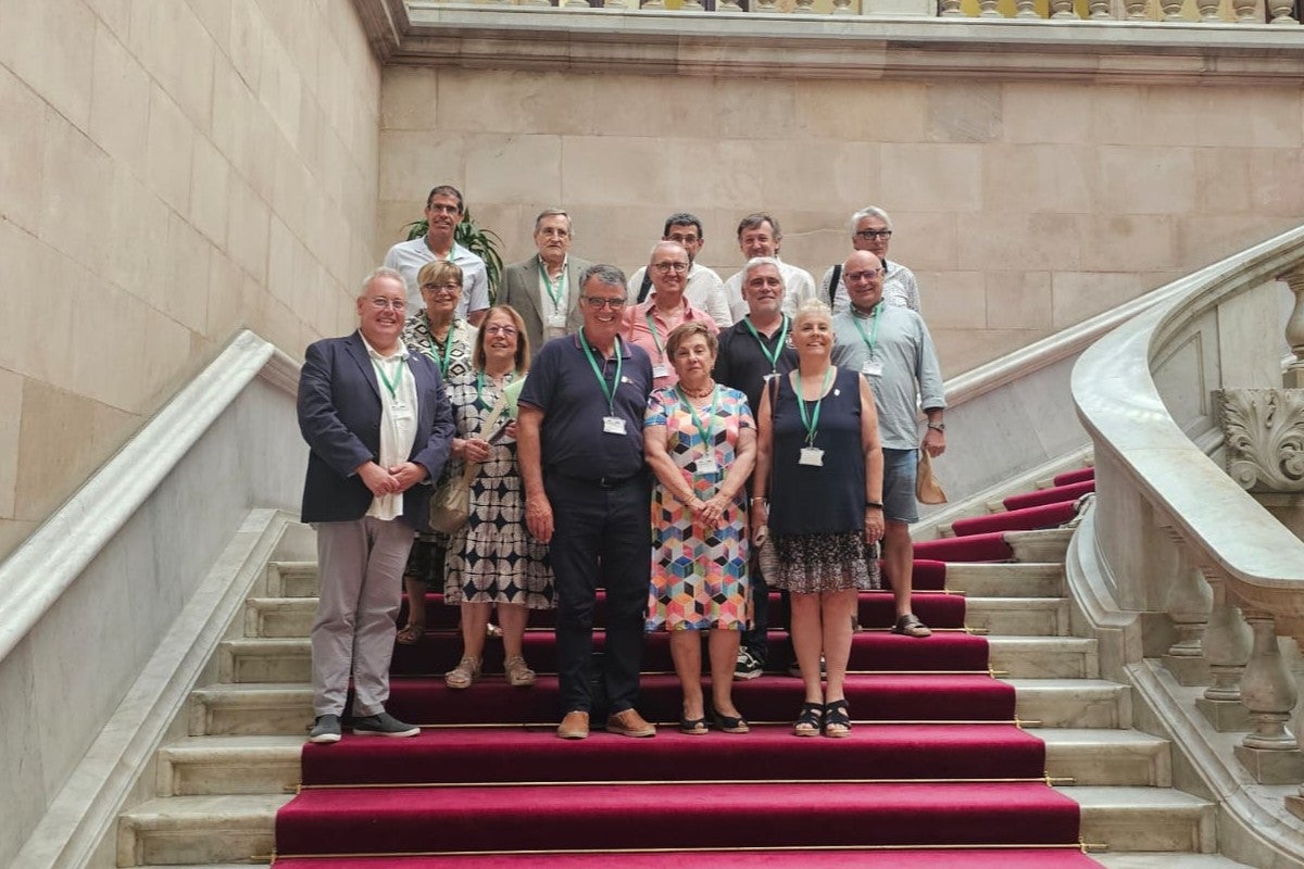 Nombroses federacions van acompanyar l'ENS a la compareixença al Parlament
