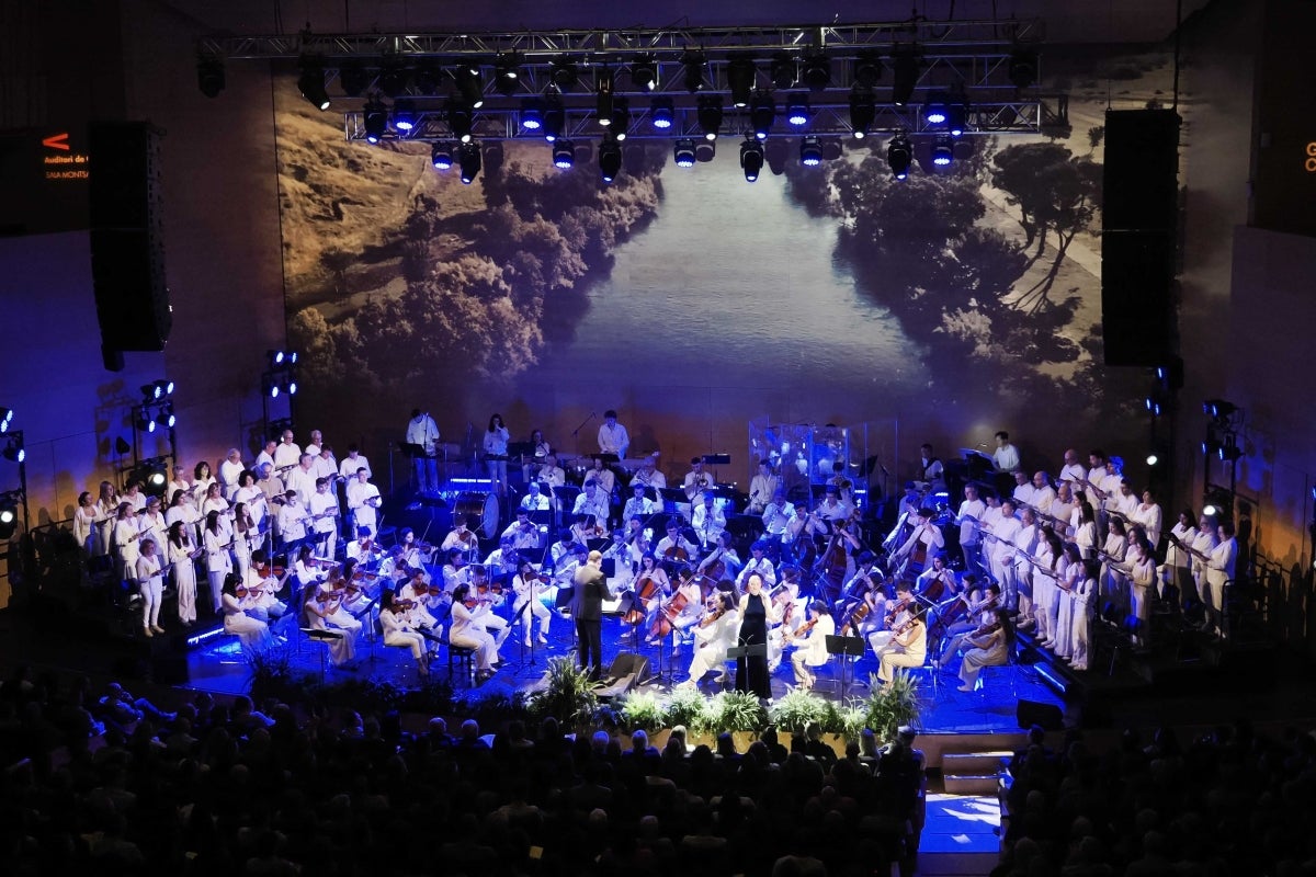 L'espectacle Mare Mundi, de la Simfònica de Cobla i Corda de Catalunya, podrà veure's el 4 d'agost a la Plaça Josep Sarquella / Foto: Amb So de Cobla
