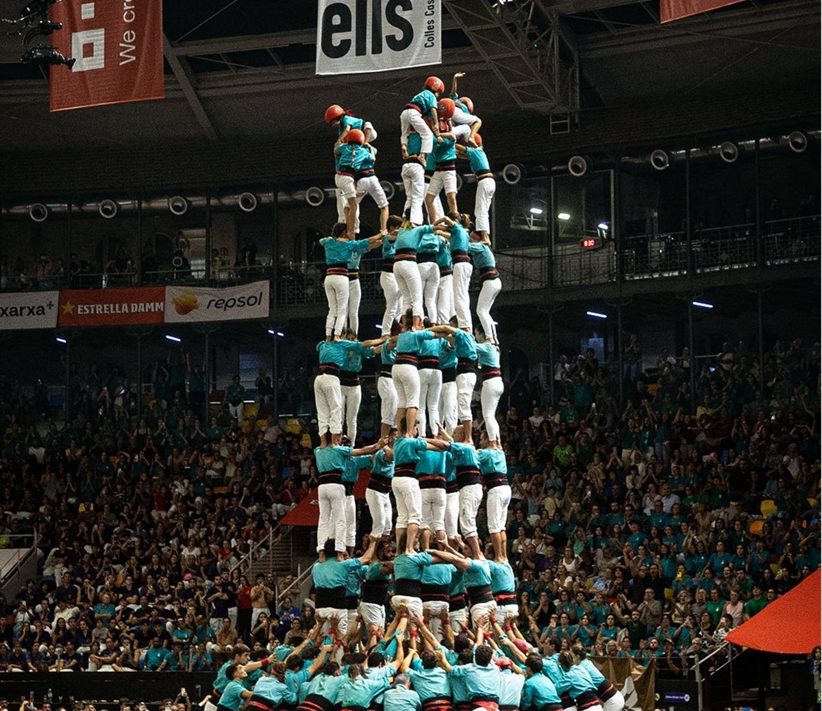 9 de 9 amb folre dels Verds | Castellers de Vilafranca