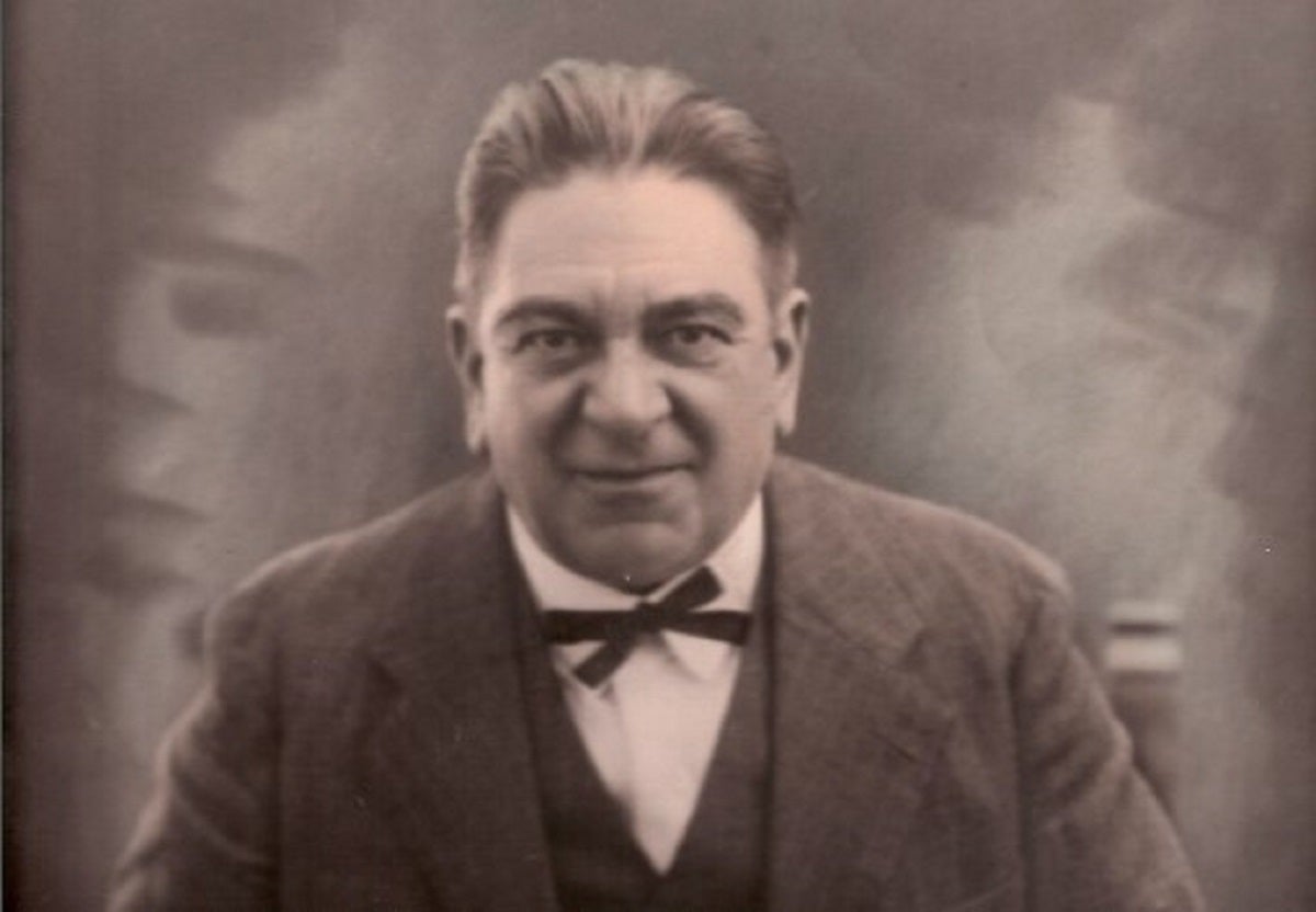 Novembre 1927